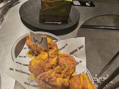 -W COLLECTIVE  DESSERT SHOP
