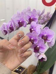 -济南花里美甲美睫