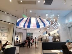 -喜茶(迪士尼小镇DP店)