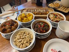 -炉小二铜锅牛蛙•川湘菜(三里屯店)