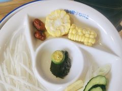 -渔珺石锅鱼·云南菜(天泽街店)