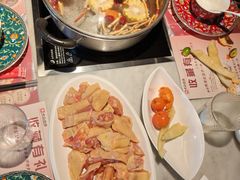 -尚尚仙·酸汤猪手·猪肚鸡火锅(华联万柳购物中心店)