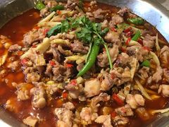 -兔行天下-鸿鹤鲜锅兔(中海国际店)