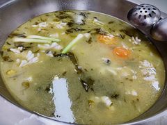 酸汤乌鱼片-重庆何乌鱼(南湖逸家店)