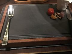 -恰餐厅及酒吧 CHAR Bar & Grill (北京丽都皇冠假日店)