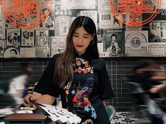 -何妹湿辣牛肉·粤式烧烤砂煲(桂雅路店)