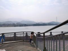 门前就是水库-深圳柯记餐厅(大望店)
