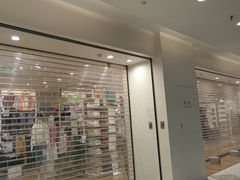 -优衣库(上海虹口龙之梦店)