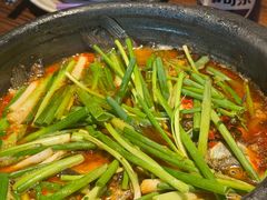 葱葱鲫鱼-拾光与烟火丨炭火串烧·自贡小活鲜(西村大院店)