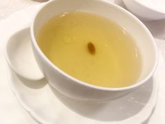 皇帝菇炖土鸡汤-荣粤酒家·融合粤菜