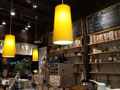 -猫的天空之城概念书店(杭州南宋御街店)