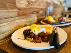 -Common Table · Brunch & Coffee