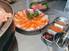 -围炉肉舍•炭烤活鳗•丹东海鲜烤肉(步行街店)