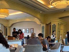 -鲤鱼洲酒店港鲤咖啡厅