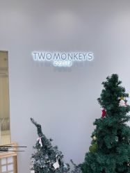 -Two  Monkeys 孕婴写真馆(龙华店)