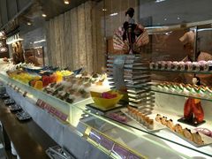 -小天鹅戴斯酒店鲸鲨百汇创作料理
