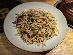 嘎吱脆的胖豆芽儿-吃饭皇帝大(解放西路店)