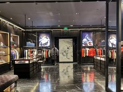 店内环境-MONCLER(武汉国际广场店)