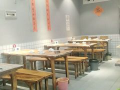 大堂-老街烧烤大排档·地道湖北菜·龙虾馆(汉口火车站店)