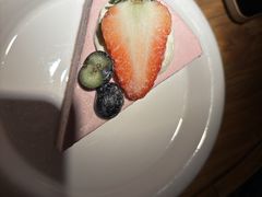 粉红泡泡梅莓慕斯-Weeco coffee微果咖啡(人民路店)