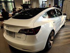 -TESLA 特斯拉(上海太古汇体验店)