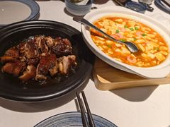 -八府香鸭·啫啫煲(华山路店)