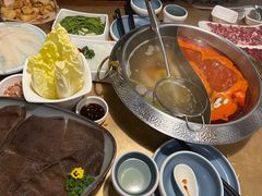 -左庭右院鲜牛肉火锅(金山万达店)