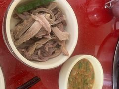 -老石黑山羊毛驴肉火锅(金凯广场店)