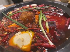-黄潇洒老火锅(九眼桥宏济巷店)