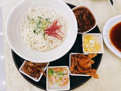 四碟捞面-奥华餐厅·老张记(台基厂店)