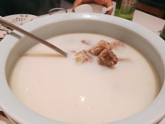 黄豆排骨汤-梅飞酒家(名辉豪庭店)