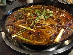 -鸿顺老铁锅美蛙鱼府(解放碑店)