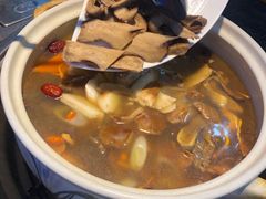 -阿鹏故事野生菌火锅(古城店)