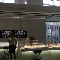 -潮宏基珠宝旗舰店(苏宁广场店)