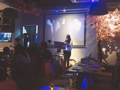 -樱花里音乐餐吧·牛扒椰子鸡(东圃店)