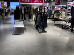 -唯品会(泽胜中央广场店)