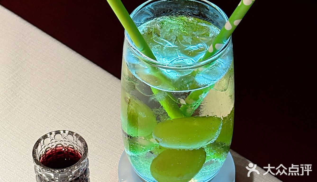 逛完百家湖！不要错过的漂亮饭！！！