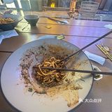 这已经是第三次来吃他们家的特色套餐了，招牌菜霸王牛拌