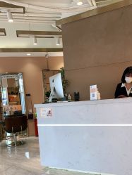 -一東造型烫发染发