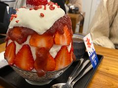 草莓生乳冰-WONDER ICE 萬得冰田(建設路总店)
