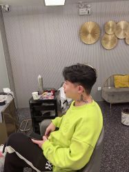 -即型男士理发工作室