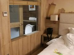 -西安大雁塔科技大学地铁站亚朵酒店