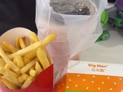 -麦当劳(上海虹桥站30B检票口楼上)