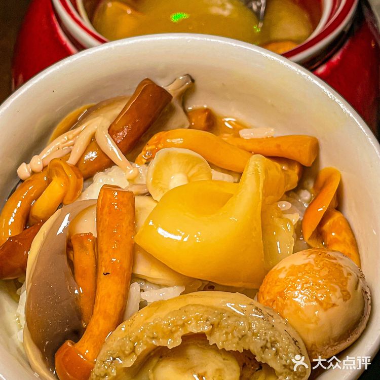 吃个饭，我去了趟明、唐、宋、汉四朝……