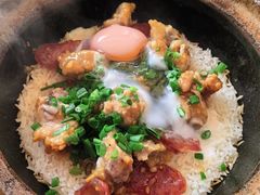 腊肠排骨煲仔饭-红星光发煲仔饭(大石街店)