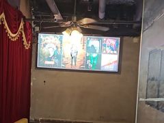 -荒岛实景沉浸密室(江汉路1店)