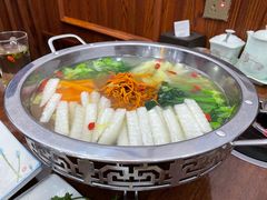 -伊源鼎盛餐饮服务有限公司