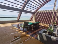 -三亚湾海居铂尔曼度假酒店