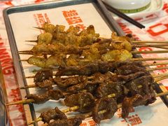 -威记烧嘢·南宁烧烤·超级生牛(绿地店)