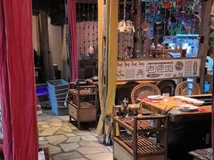 -老牌坊云南鱼豆花火锅(爱建店)